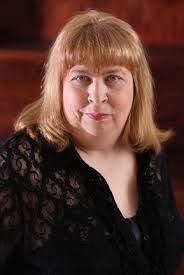 Crystal Dahl's Instagram, Twitter & Facebook