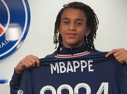 Młodszy brat kyliana związał się z klubem na trzy lata.ethan mbappe uchodzi za spory talent. 8tmfdcktjdgqdm
