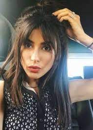 Quand On A Les Cheveux Epais On Peut Degrader Au Maximum Ses Cheveux On Commence Avec Une Fra Cheveux Mi Longs Avec Frange Modeles De Cheveux Coiffure Frange