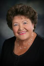 UND administrator and women's athletics pioneer Helen Smiley dies