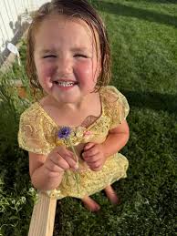 Sneak peak for next week 👀 Any guesses? Let's see how well yall know yalls  fruit lol