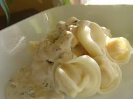 Sauce Cremeuse Au Parmesan Recette Ptitchef Recette Pate Sauce Blanche Recette Recettes De Cuisine