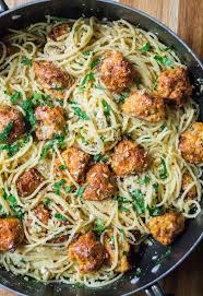 Parmesan Garlic Spaghetti With Chicken Meatballs Recipe Spaghetti Recipes Recipes Garlic Spaghetti
