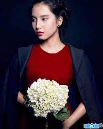Nhiều ghe hàng đã 'gác chân vịt' nghỉ ngơi. Hot Girl Thien An