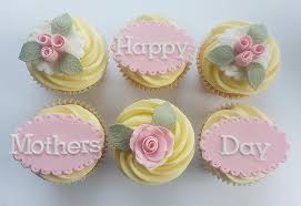 Fondant Cake Ideas For Mother S Birthday Welcome To Customised Cupcakes And Cookies Mothers Day Cupcakes Fathers Day Cupcakes Mother S Day Cookies