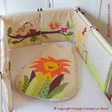 tres belle parure de lit pour bebe sur le theme de la jungle composee d un tour de lit et d une turbu chambre bebe parure de lit chambre bebe savane