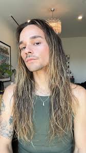 Travis Ogletree's Instagram, Twitter & Facebook