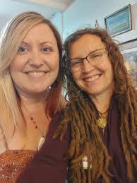 Laura Duce's Instagram, Twitter & Facebook