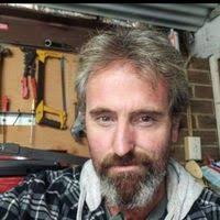 Why does Kings lithium battery get stuck in float mode after full charge?