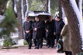 3,946 likes · 2 talking about this. Katerreyse H Befa Ale3iadoy Sthn Khdeia Ths Deyterhs Korhs Ths Eikones Ellada Iefimerida Gr