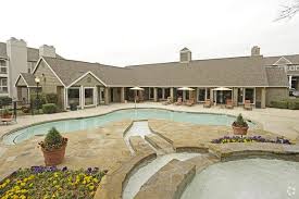 See All Available Apartments For Rent At The Arbors Of Las Colinas In Irving Tx The Arbors Of Las Colinas Has Rental Units Resort Style Pool Apartment Hunting