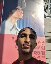 With great pride and pleasure I present you to the ninth participant at my  Sudanese Revolutionary Women photo series, Eman Omar. Eman studied medicine  and describes herself as an angry feminist. 💪🏾