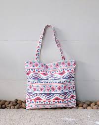 01 zip pocket di bahagian belakang beg. Totebag Mimi Posts Facebook