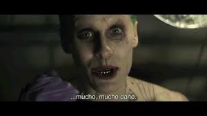 La película escuadrón suicida que se estrenará en agosto del año que viene vuelve a ser noticia el equipo inició el rodaje en abril en toronto y entre el reparto están jared leto (joker) y margot robbie. Escuadron Suicida Trailer Comic Con 2015 Oficial Warner Bros Pictures Youtube