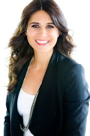 Sarah Ouellette's Instagram, Twitter & Facebook