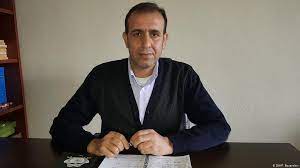 Eski hdp eş genel başkanı selahattin demirtaş'a toplantı ve gösteri yürüyüşleri kanunu'na muhalefet suçundan 1 yıl 3 ay hapis cezası verildi. Demirtas Hapiste Ucuncu Yilini Doldurdu Turkiye Dw 04 11 2019