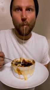 Vegetarian French onion soup for the sun #vegetarian #french  #frenchonionsoup #soup #cozy #food #foodie #foodgasm #paris #eeeats