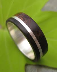 For Honeysuckle86 Solsticio Nacascolo By Naturalezanica On Etsy Wood Wedding Ring Wood Rings Mens Wedding Bands