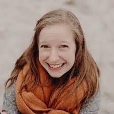 Avery Owen's Instagram, Twitter & Facebook