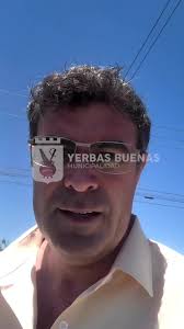 📢📚 Comprometidos con la educación de nuestros estudiantes 🎒✨ El alcalde  Jonathan Norambuena Barros, junto a la directora DAEM, Ximena Vera Arellano,  visitaron la Escuela Silvano Fernández, donde se reunieron con su