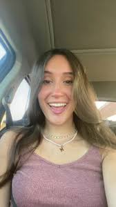 Madison Giesting's Instagram, Twitter & Facebook