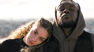 Nicolas (maintenant) victime d'une impressionnante chute, il réagit. La France A Un Incroyable Talent Nadia Et Dakota