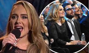 Adele shines during rare public appearance at nba finals game in arizona. Adele S New Album Won T Focus On Her Divorce From Husband Simon Konecki Daily Mail Online