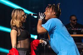 Juice wrld girlfriend says his ghost still communicates with her shows lights turn off and blinds. Juice Wrld S Girlfriend Ally Lotti Breaks Silence About Juice S Unreleased Album And Health Status From The Stage