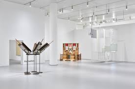 This eclectic concept plus room in the basement for bigger expositions make this museum. Ein Spiegel Der Zeit Choices Kultur Kino Koln