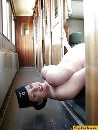 Засветы в поезде - лучшие моменты - Голышом