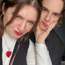 Karen Rosier's Instagram, Twitter & Facebook