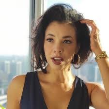 Tracy Hutchins's Instagram, Twitter & Facebook