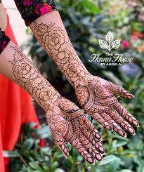 Maybe you would like to learn more about one of these? Prettiest Floral Mehendi Designs For The Trendsetter Brides