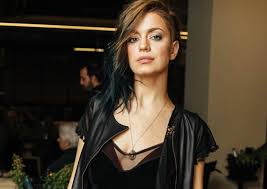 Η τραϊάνα ανανία μίλησε για τα δύο περιστατικά σεξουαλικής παρενόχλησης που έχει δεχθεί κατά το παρελθόν. H Traiana Anania Einai Erwteymenh Aytos Einai O 20xronos Syntrofos Ths Pics Tlife