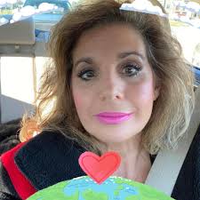 Steve Harvey Explains Why Social Media Keeps Getting in His Way #SteveHarvey