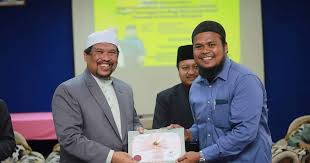 23000 dungun terengganu tel : Ustaz Saiful Bahri Pejabat Agama Dungun Daerah Pertama Serah Sijil Pelantikan Jawatankuasa Masjid