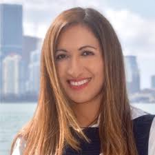 It was an honour to be the Alumni Guest Speaker at the University of Miami  2023 Fall Graduate Commencement.