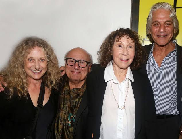 Rhea Perlman reunites with 'Taxi' co-stars Danny DeVito, Tony Danza, Carol  Kane: See the photos - ABC News