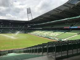 Maybe you would like to learn more about one of these? Bananenflanke Verhalen Over Het Duitse Voetbal Doemscenario Werder Bremen 45 Miljoen Euro Verlies