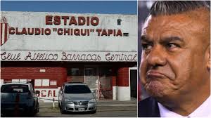 Chiqui Tapia, la historia de “El Comandante” de Barracas Central: fue  barrendero, se casó con la hija de Moyano y sueña con ver a su club ante  Boca