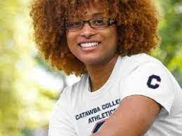 Melissa Tapp's Instagram, Twitter & Facebook