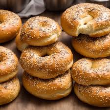 What Is The Difference Between A Bagel And A Bialy?
