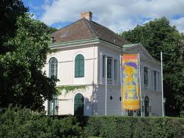 Already during construction more than 1,000 tons of. Haus Der Kunst Baden Bei Wien Niederosterreich Bilder Im Austria Forum