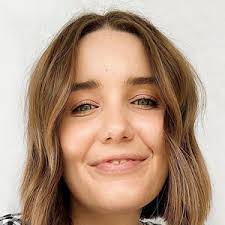 Jasmine Dowling's Instagram, Twitter & Facebook