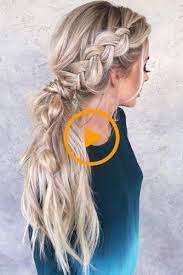 Coiffure Longue Et Tressee En Desordre Frisuren Frisure Langefrisuren Coiffure Longue Coiffure Astuces De Coiffure