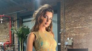 Emily ratajkowski, 7 июня 1991 • 29 лет. So Sexy Verpackt Model Emily Ratajkowski Ihre Babykugel Promiflash De