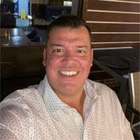 90+ perfiles de «Holmberg»