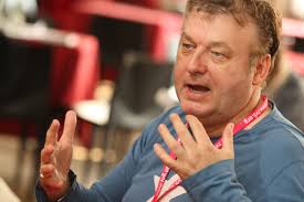 Le terrible Noël de Dominique Besnehard: "Merci à mon ami Francis Huster"