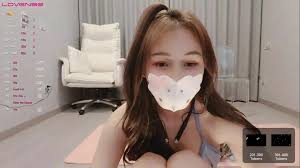 Lucknaixi exposes her full belly in nylon hosiery