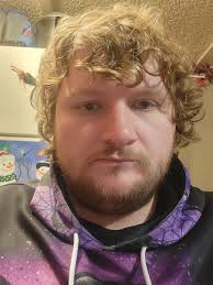 Im looking for a longterm relationship im autistic I can't drive I don't  children im looking for loyalty love sweet kind lady 💯 message me anytime  29 to 30 years old I